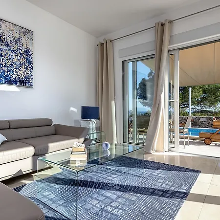 Moderna Family Friendly *