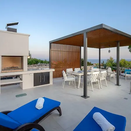 Moderna Family Friendly Hvar Town