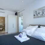 Moderna Family Friendly Villa