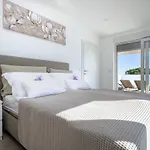 Villa Moderna Family Friendly