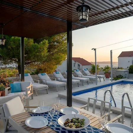 Moderna Family Friendly *