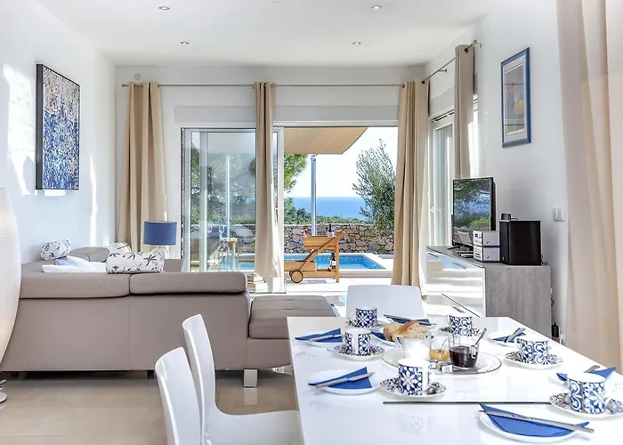 Moderna Family Friendly *