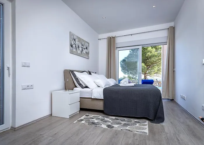 Moderna Family Friendly Villa *