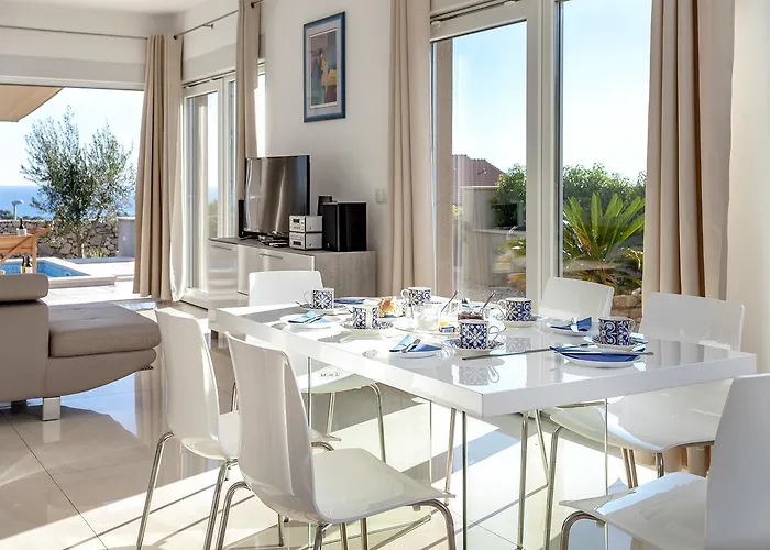 Moderna Family Friendly Hvar Town