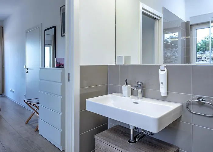 Moderna Family Friendly *