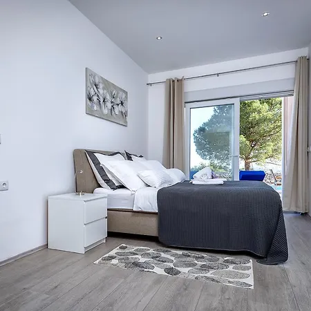 Moderna Family Friendly فيلة *