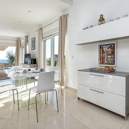 Moderna Family Friendly فيلة هفار