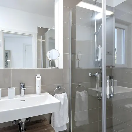 Moderna Family Friendly * هفار