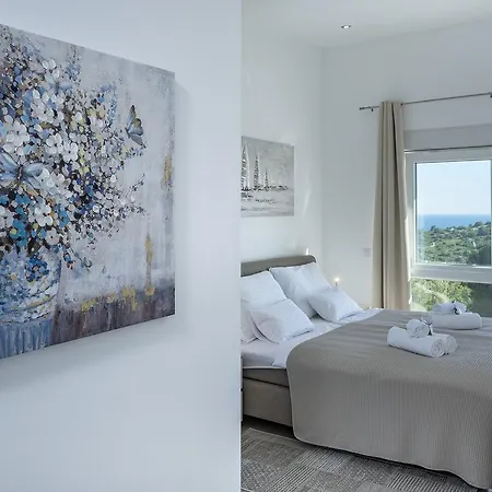 Moderna Family Friendly *