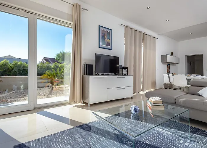 Moderna Family Friendly Villa